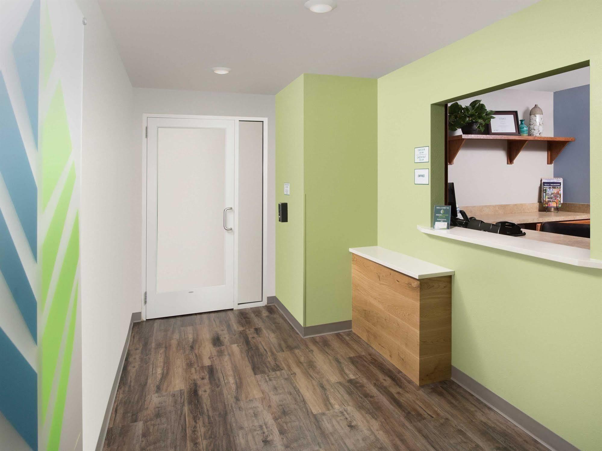 Extended Stay America Select Suites - Kalamazoo - West Экстерьер фото